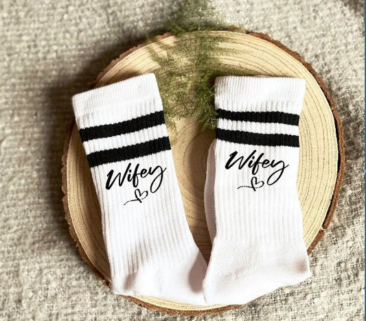 Wifey Wedding Day Socks, Honeymoon Socks, Hen, Bridal Party, Bachelorette Favour, New Mrs Clothes, Team Bride, Bridesmaid, Socks for Bride