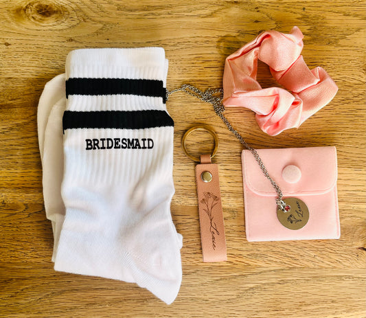 Bridesmaid Gift Hamper, Personalised Letterbox Gifts for Bridesmaid, Bridesmaid Proposal Box, Will You Be My Bridesmaid, Pink Scrunchie,