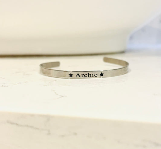 Engraved Personalised Name Bracelet, Custom bangle with Children's Name, Bracelet with personal message, Boy Mum Keepsake Jewellery Gift