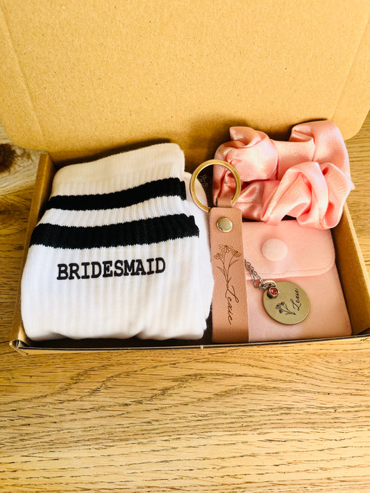 Bridesmaid Gift Hamper, Personalised Letterbox Gifts for Bridesmaid, Bridesmaid Proposal Box, Will You Be My Bridesmaid, Pink Scrunchie,