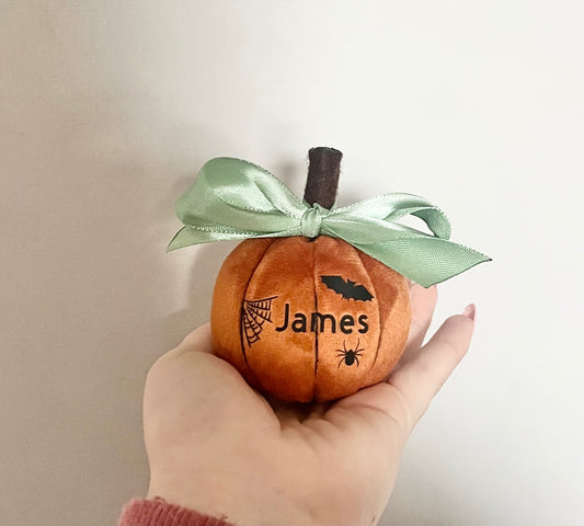 Plush Pumpkin Personalised with Name, Boo Basket Hanging Decoration, Halloween Gift Tag for Child, Kids Pumpkin Keyring Toy