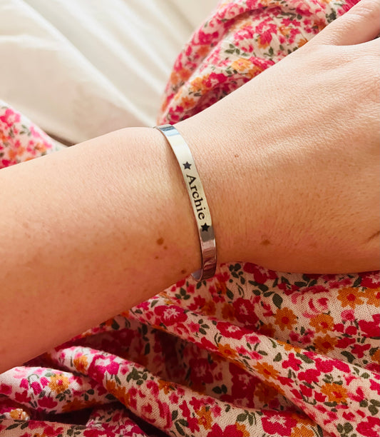 Engraved Personalised Name Bracelet, Custom bangle with Children's Name, Bracelet with personal message, Boy Mum Keepsake Jewellery Gift
