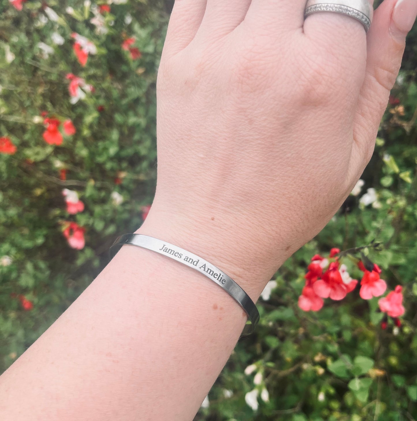 Engraved Personalised Cuff Bracelet for Mum, Custom Bangle with Children's Names, Mama Bracelet, Minimalist Bangle with own Message, Women
